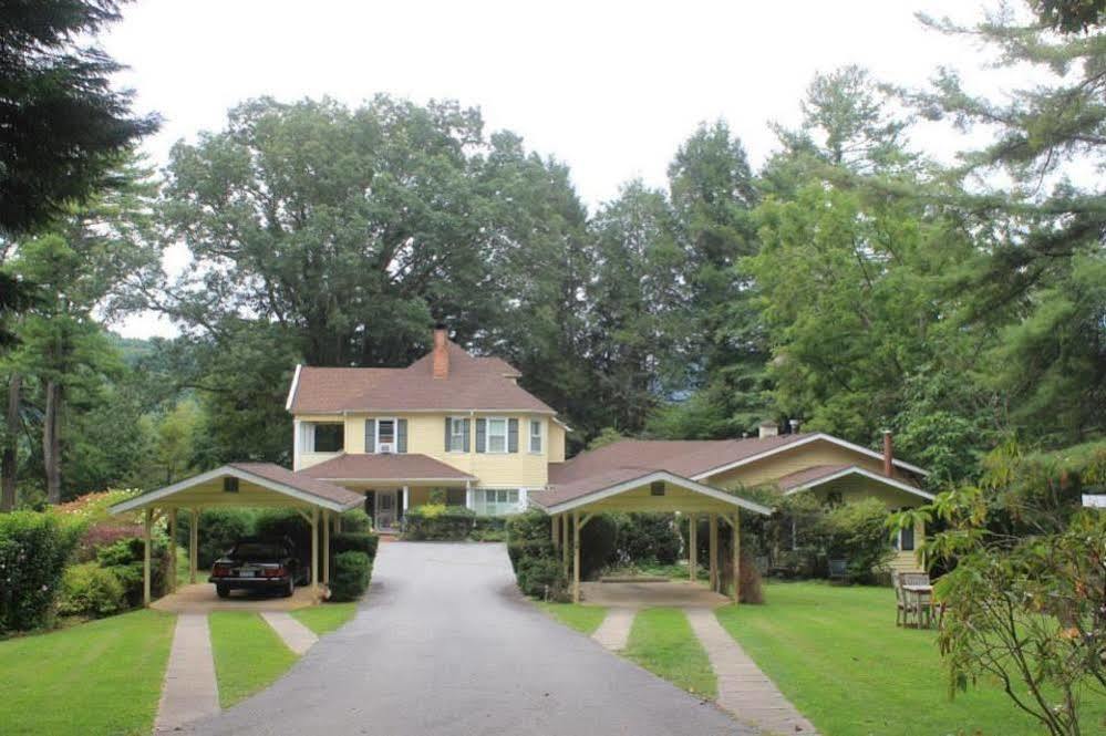 The Yellow House On Plott Creek Waynesville Exterior photo