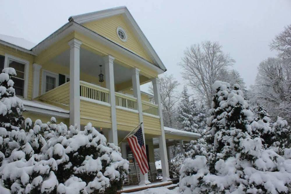 The Yellow House On Plott Creek Waynesville Exterior photo